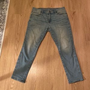 American Eagle Light Wash Slim Straight Cut Jeans